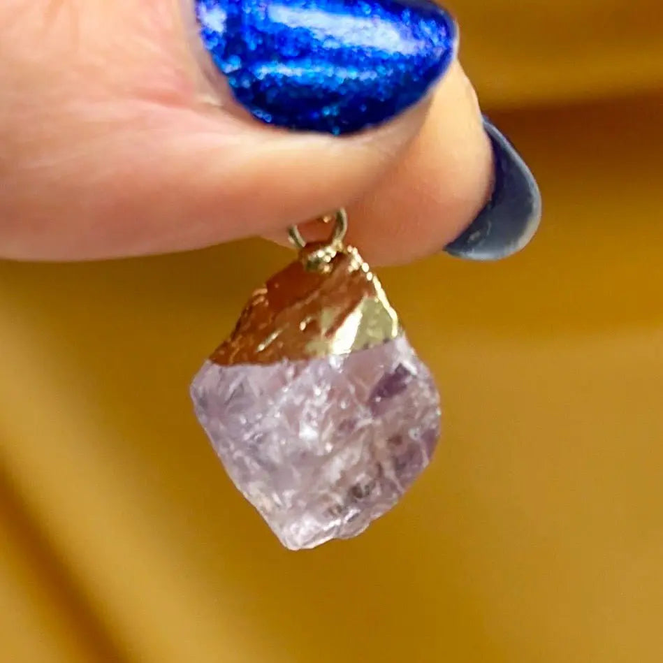 Brasilian Ametistiriipus - 2cm + kaulanauha - Valkoisen Liekin Voima