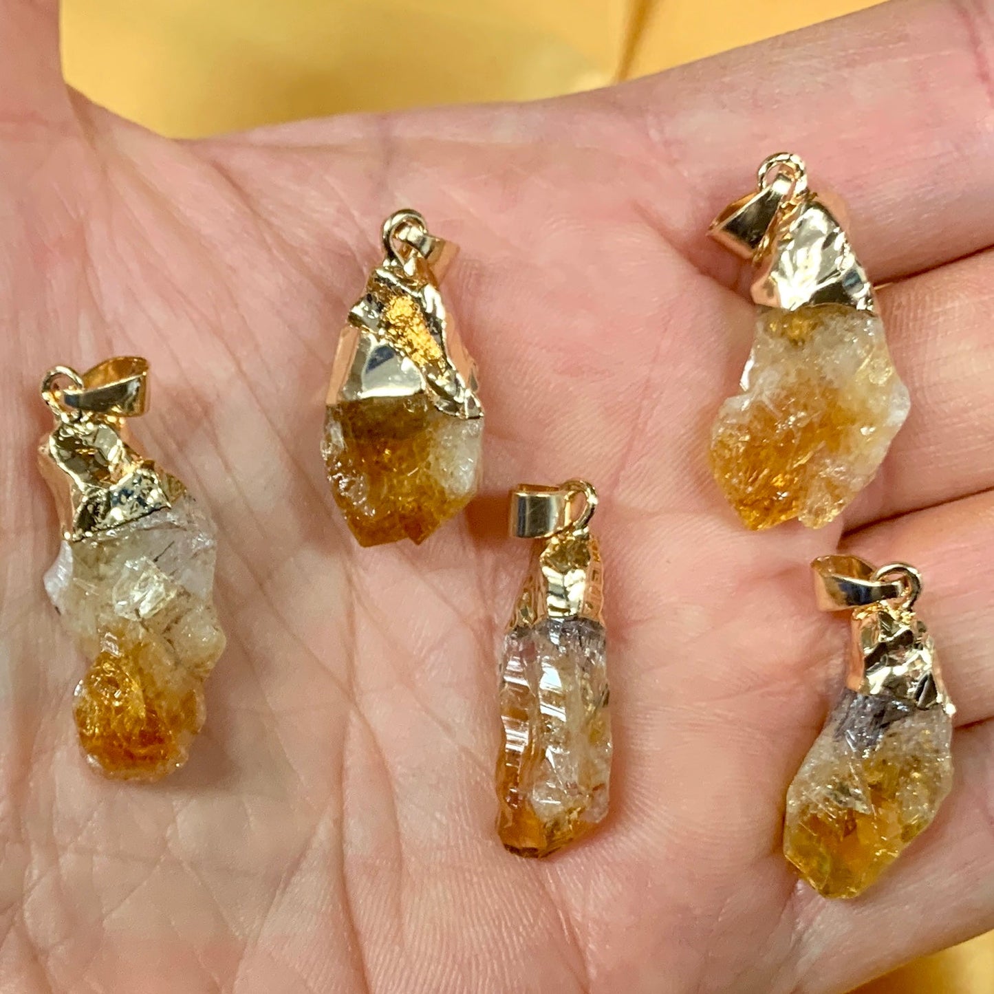 Brasilian Sitriiniriipus - 1 - 2 cm + kaulanauha - Valkoisen Liekin Voima