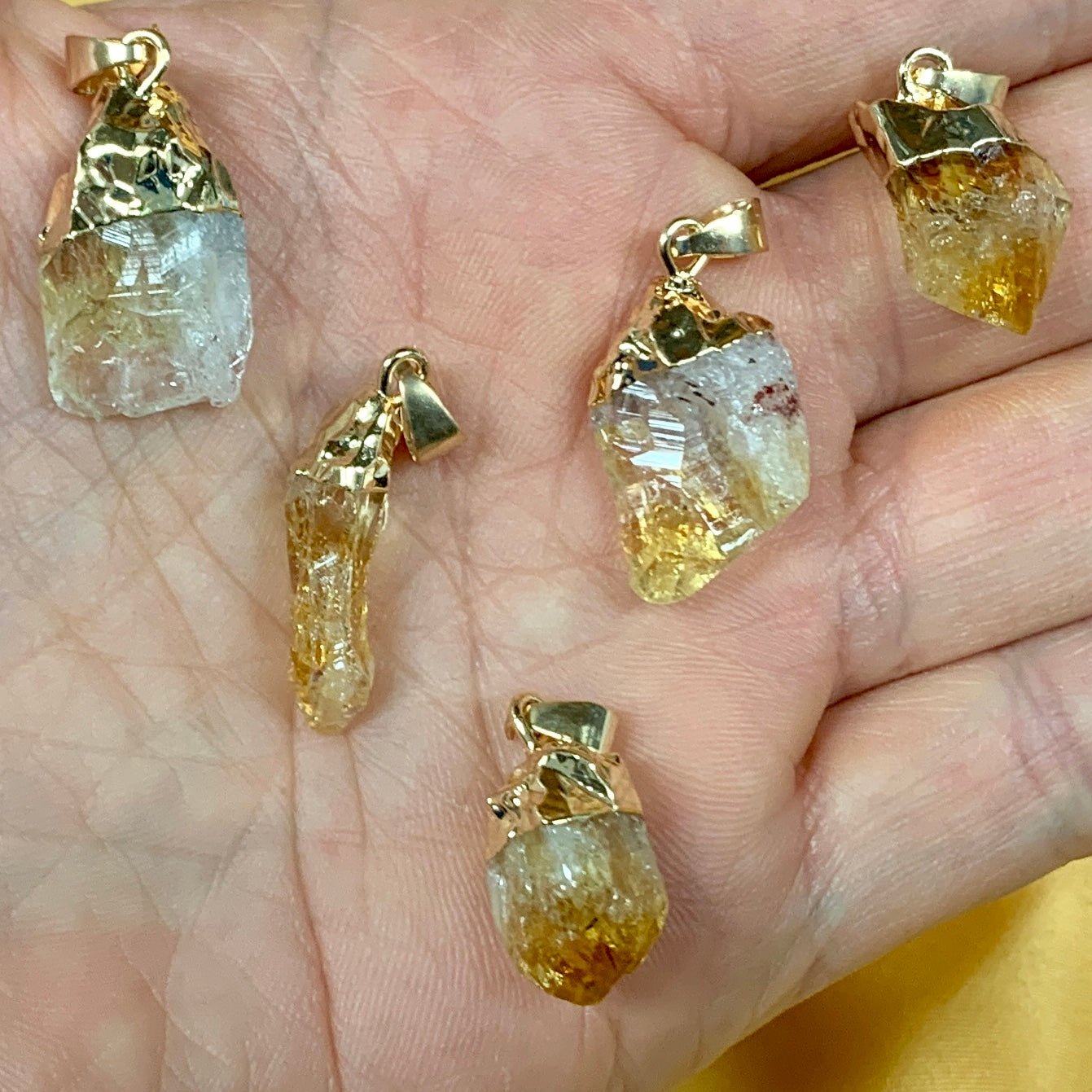 Brasilian Sitriiniriipus - 1 - 2 cm + kaulanauha - Valkoisen Liekin Voima