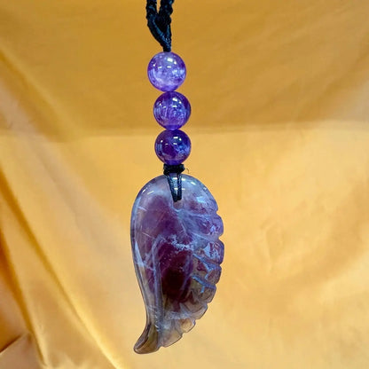 Chevron ametisti (tummasävyinen) - Enkelinsiipikaulakoru - Violettiliekin voimaa - Valkoisen Liekin Voima