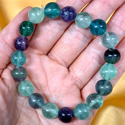 Sateenkaarifluoriitti - Rannekoru - Vapauttaa riippuvuuksista ja turhasta tunnekuormasta - Valkoisen Liekin Voima