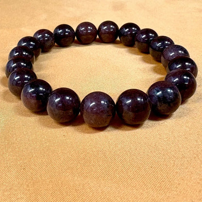 Granaatti - Rannekoru - Luo ympärillesi suojakilven joka pitää sinut omassa voimassasi - Valkoisen Liekin Voima