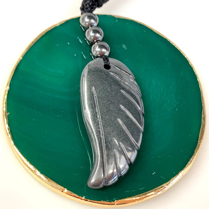 Hematiitti - Enkelinsiipikaulakoru - Keskittymiskykyä, energiaa, kehon hoitoa - Valkoisen Liekin Voima