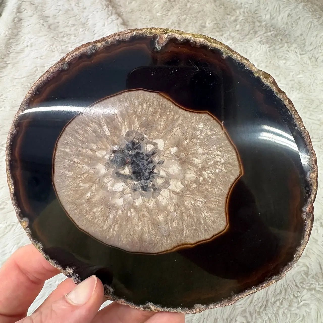 Iso uniikki Akaattilevy - Musta - 13cm x 12cm - 170g - Valkoisen Liekin Voima