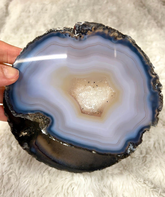 Iso uniikki Akaattilevy - Tummanharmaa - 14cm x 13cm - 220g - Valkoisen Liekin Voima