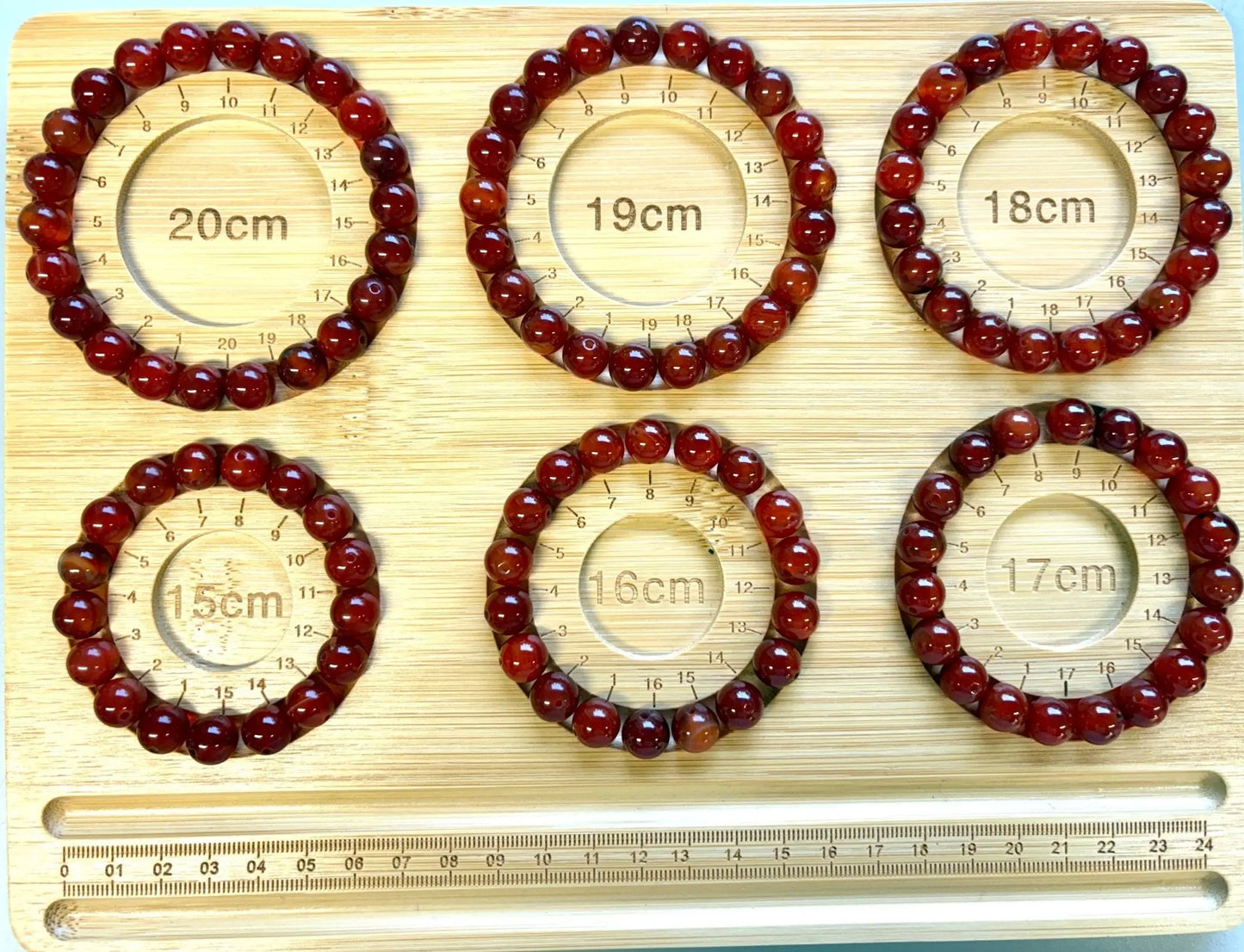 Karneoli - Rannekoru - Naisten voimakivi Valkoisen Liekin Voima