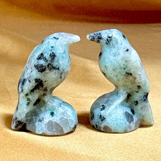 Kiivikivi - Kristallilintu - 3,5cm - Valkoisen Liekin Voima