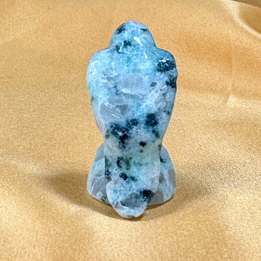 Kiivikivi - Kristallilintu - 3,5cm - Valkoisen Liekin Voima