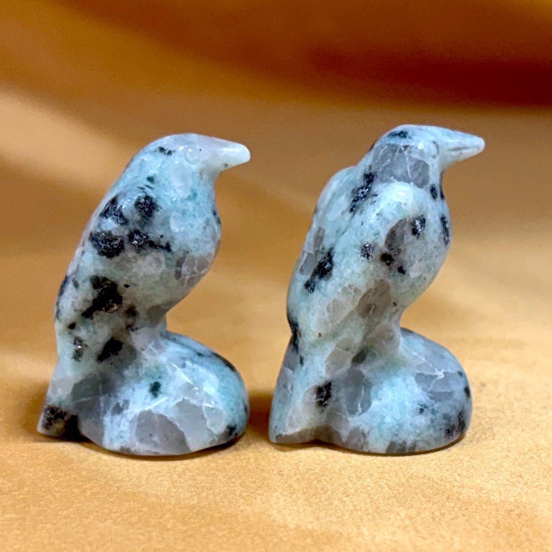 Kiivikivi - Kristallilintu - 3,5cm - Valkoisen Liekin Voima