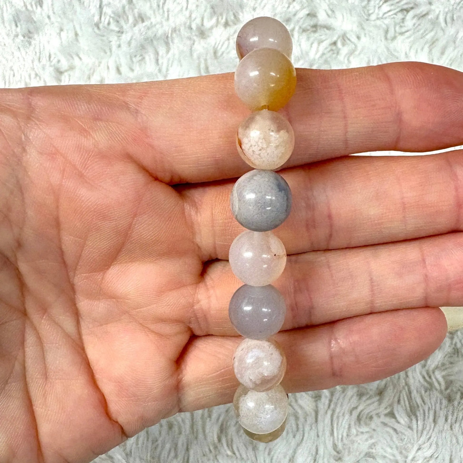 Kirsikankukka - akaatti - Rannekoru - Auttaa menestymään ja ottamaan koko potentiaalin käyttöön - Valkoisen Liekin Voima