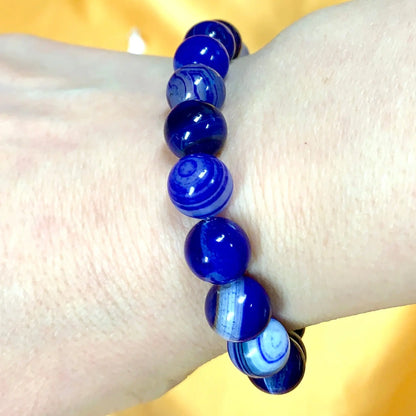 Kuninkaallisen sininen akaatti - Rannekoru - Poistaa pelkoja, suojelee, voimaannuttaa - Valkoisen Liekin Voima