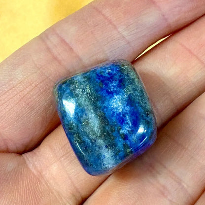 Lapis latsuli - Kämmenkivi - Kantaa Ae Mikaelin energiaa 2 - 3cm - Valkoisen Liekin Voima