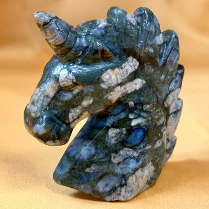 Llaniitti - Kristalliyksisarvinen 5cm - Valkoisen Liekin Voima