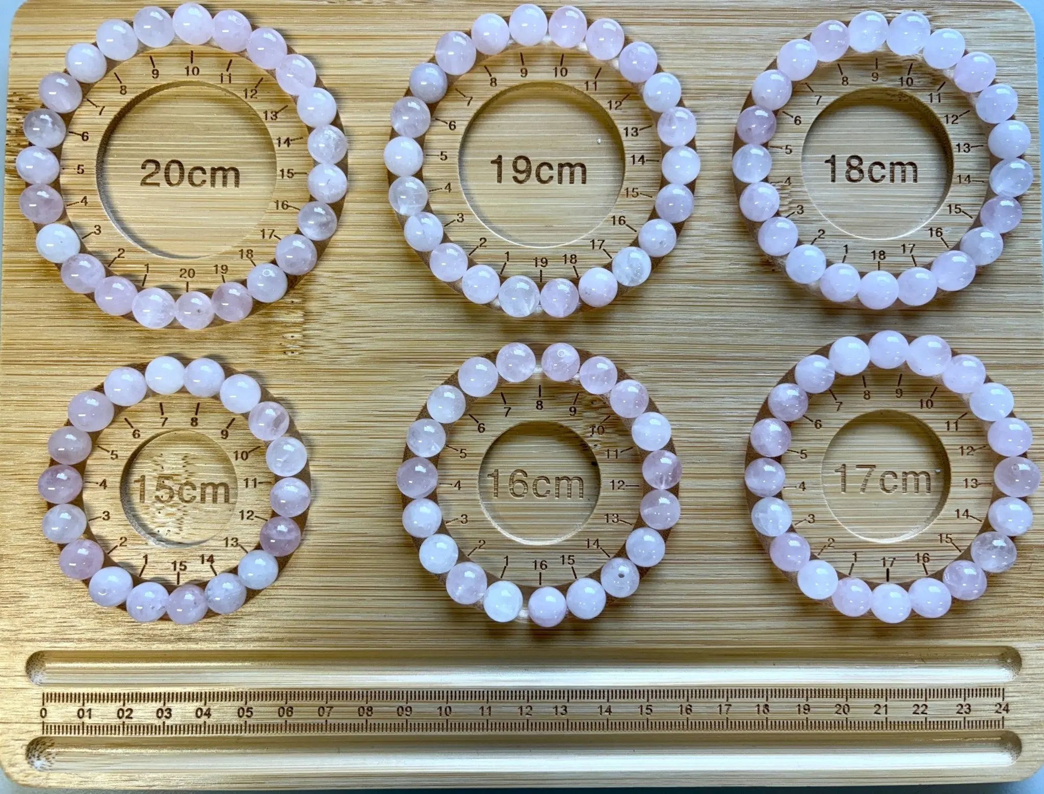 Madagaskarin Ruusukvartsi - Rannekoru - Opastaa ja auttaa ihmissuhteissa - Valkoisen Liekin Voima