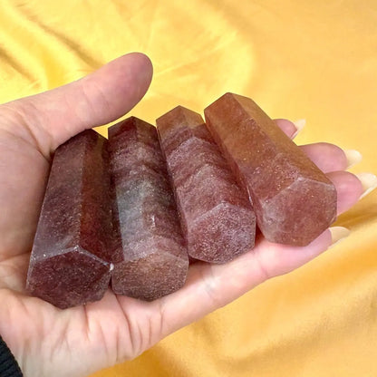 Mansikkakvartsi - Kristallikärki - Itseluottamusta ja sisäistä voimaa - 8cm - Valkoisen Liekin Voima