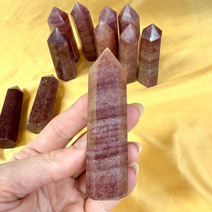 Mansikkakvartsi - Kristallikärki - Itseluottamusta ja sisäistä voimaa - 8cm - Valkoisen Liekin Voima