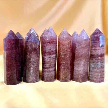 Mansikkakvartsi - Kristallikärki - Itseluottamusta ja sisäistä voimaa - 8cm - Valkoisen Liekin Voima