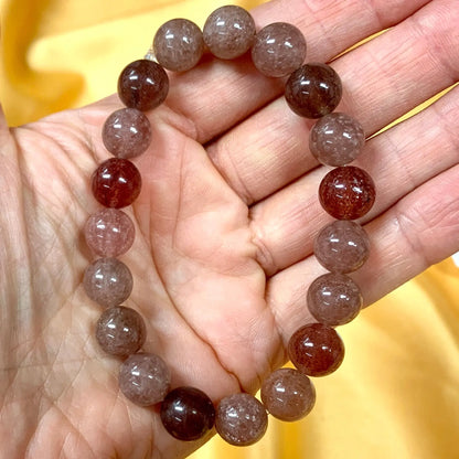 Mansikkakvartsi - Rannekoru - Herättelee sydämen unelmat ja auttaa kulkemaan niitä kohti - Valkoisen Liekin Voima