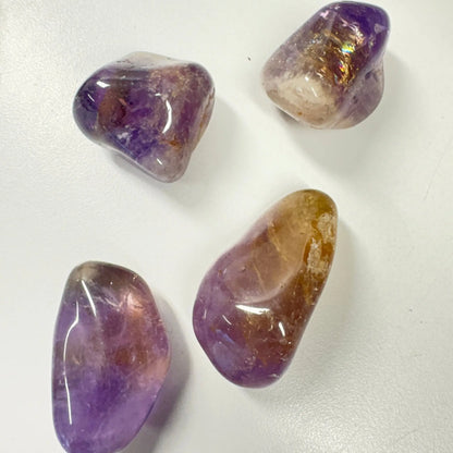 Mestari Merlinin Kristallihoito kolmella Super 7 kristallilla - Valkoisen Liekin Voima