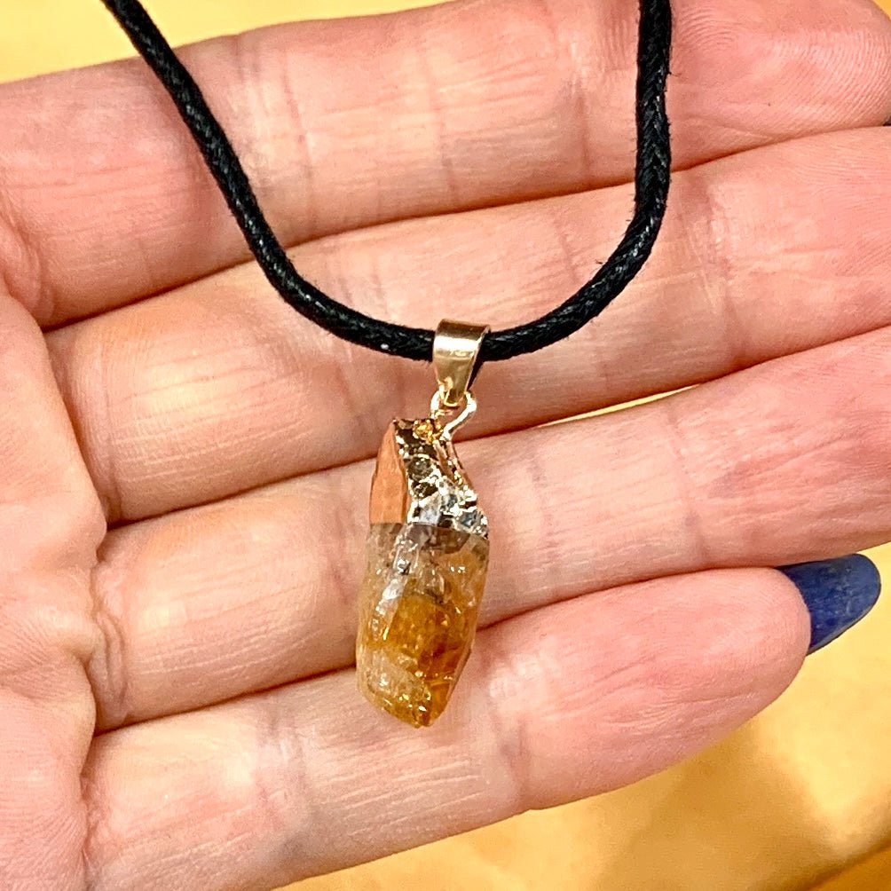 Musta kaulanauha 80cm - paksuus 2mm - Valkoisen Liekin Voima