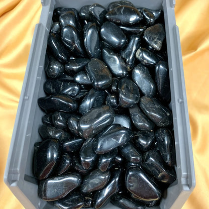 Musta onyx - Kämmenkivi 3 - 5cm - Valkoisen Liekin Voima