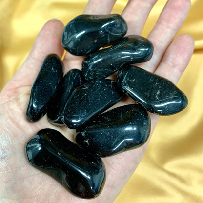 Musta onyx - Kämmenkivi 3 - 5cm - Valkoisen Liekin Voima