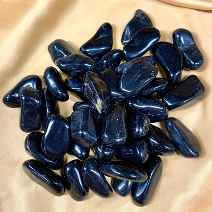 Musta onyx - Kämmenkivi 3 - 5cm - Valkoisen Liekin Voima