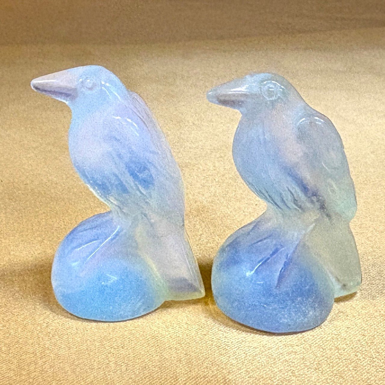Opaliitti - Kristallilintu - 3,5cm - Valkoisen Liekin Voima