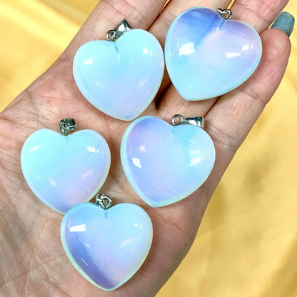 Opaliitti - Sydänkaulakoru 3cm - Kantaa Äiti Marian energiaa - Valkoisen Liekin Voima