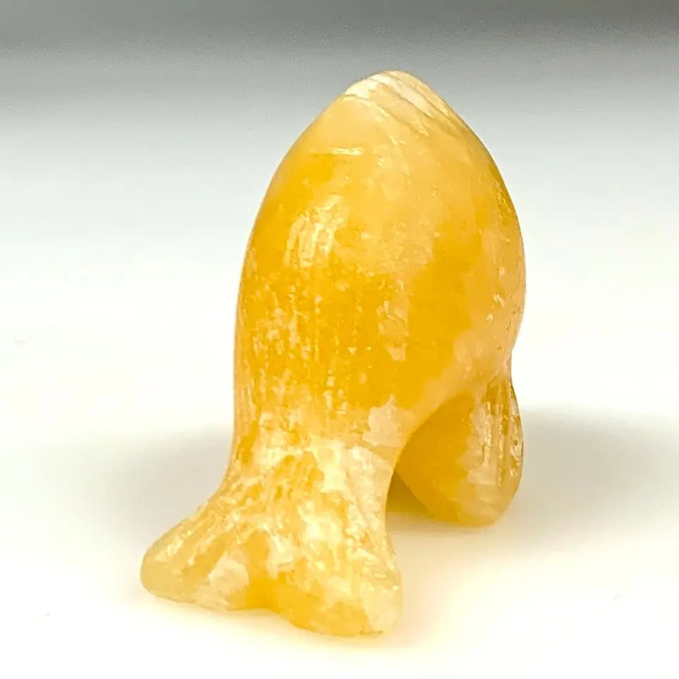 Oranssi kalsiitti - Kristallifisu - Lasten suosikki - 4,5cm - Valkoisen Liekin Voima
