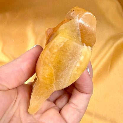 Oranssi kalsiitti - Kristalliyksisarvinen Kultasäde - 10,5cm - Valkoisen Liekin Voima
