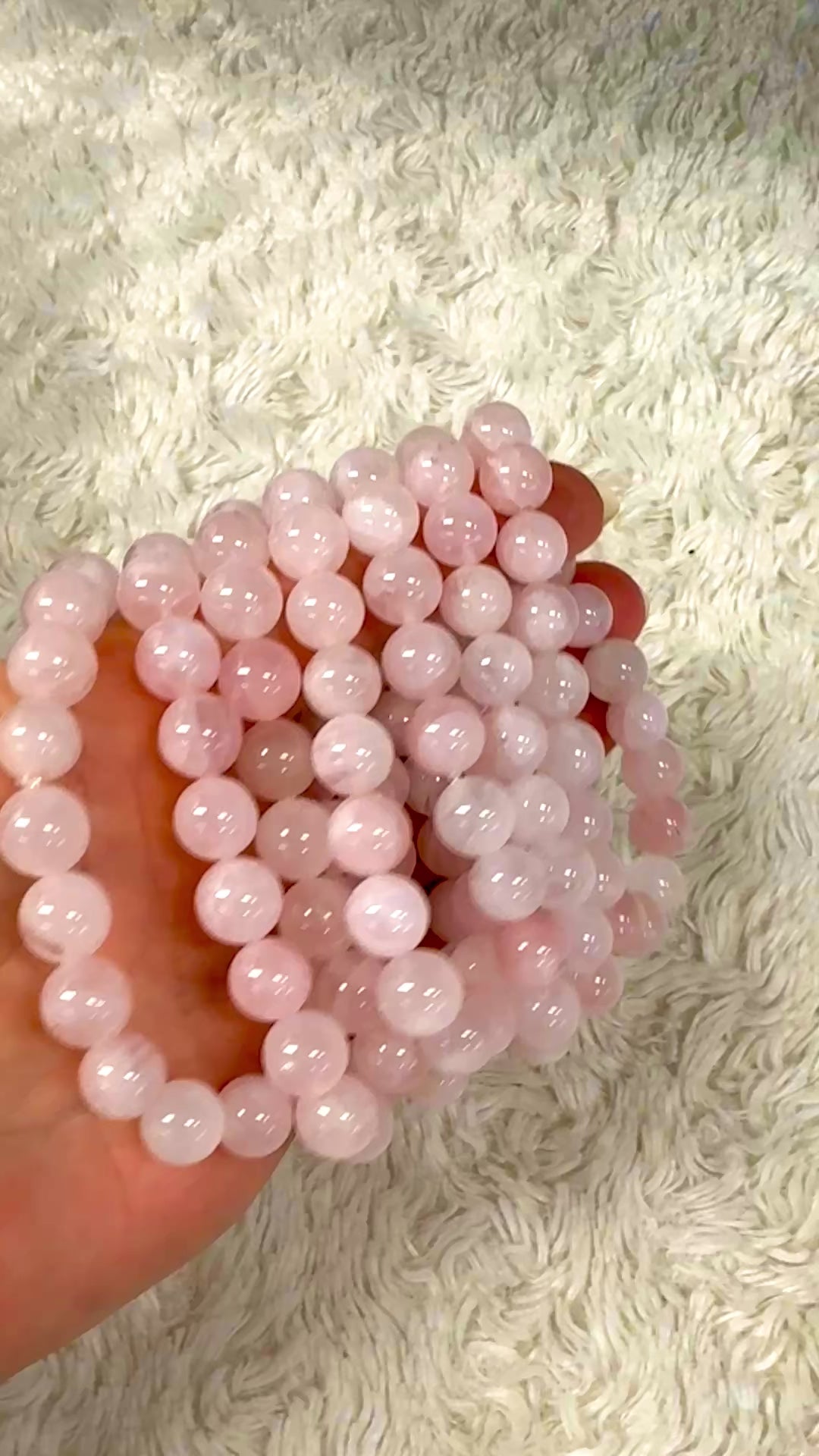 Madagaskarin Ruusukvartsi - Rannekoru - Opastaa ja auttaa ihmissuhteissa