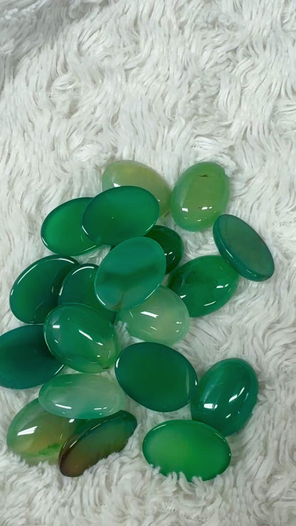 Vihreä akaatti - Kämmenkivi 2,5cm - Laajentaa runsautta