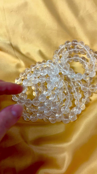 Vuorikristalli - Rannekoru - Tasapainottaa chakroja, kohottaa värähtelyä, opastaa