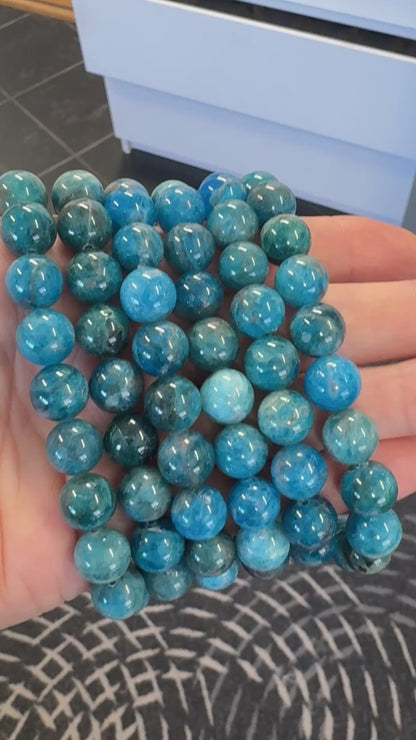 Apatiitti - Rannekoru - Avaa selväaisteja, auttaa manifestoinnissa