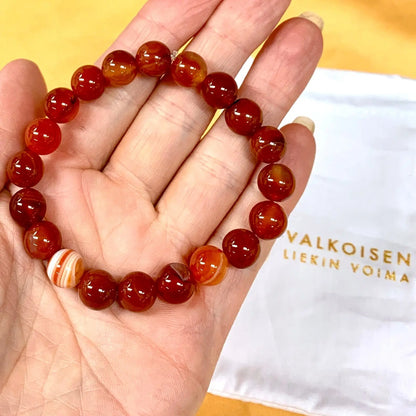 Punainen raita - akaatti - Rannekoru - Rauhoittaa, nostaen oman voiman esiin - Valkoisen Liekin Voima