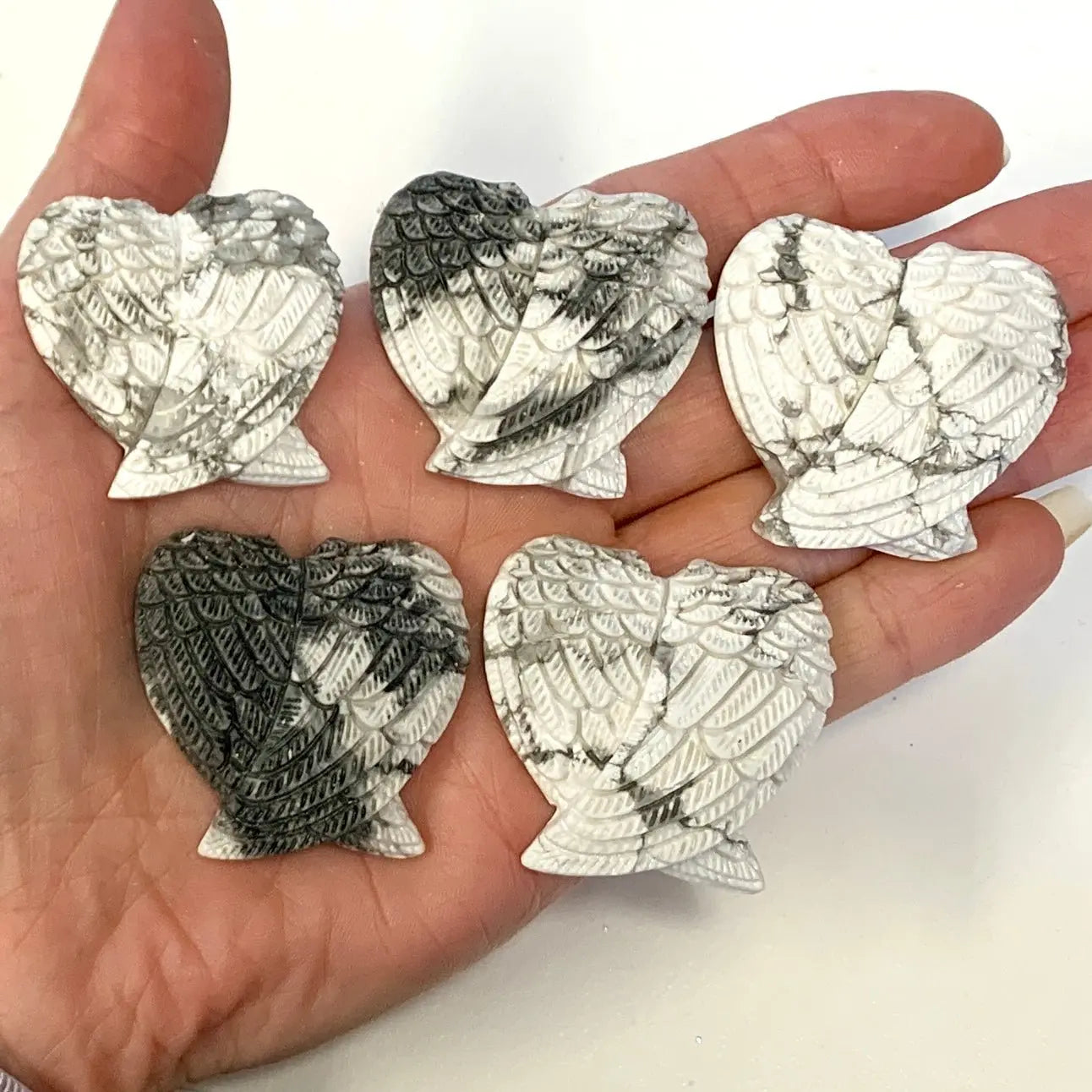 Rauhaa ja avoimuutta lisäävä Enkelinsiipi - Howliitti 4cm - Valkoisen Liekin Voima