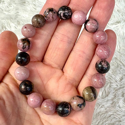 Rodoniitti - Rannekoru - Auttaa sydänsuruissa, eheyttää ihmissuhteita Valkoisen Liekin Voima