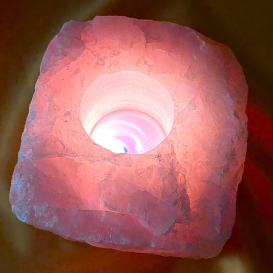 Ruusukvartsi - ISO Kristallituikku - 1,1kg - Valkoisen Liekin Voima