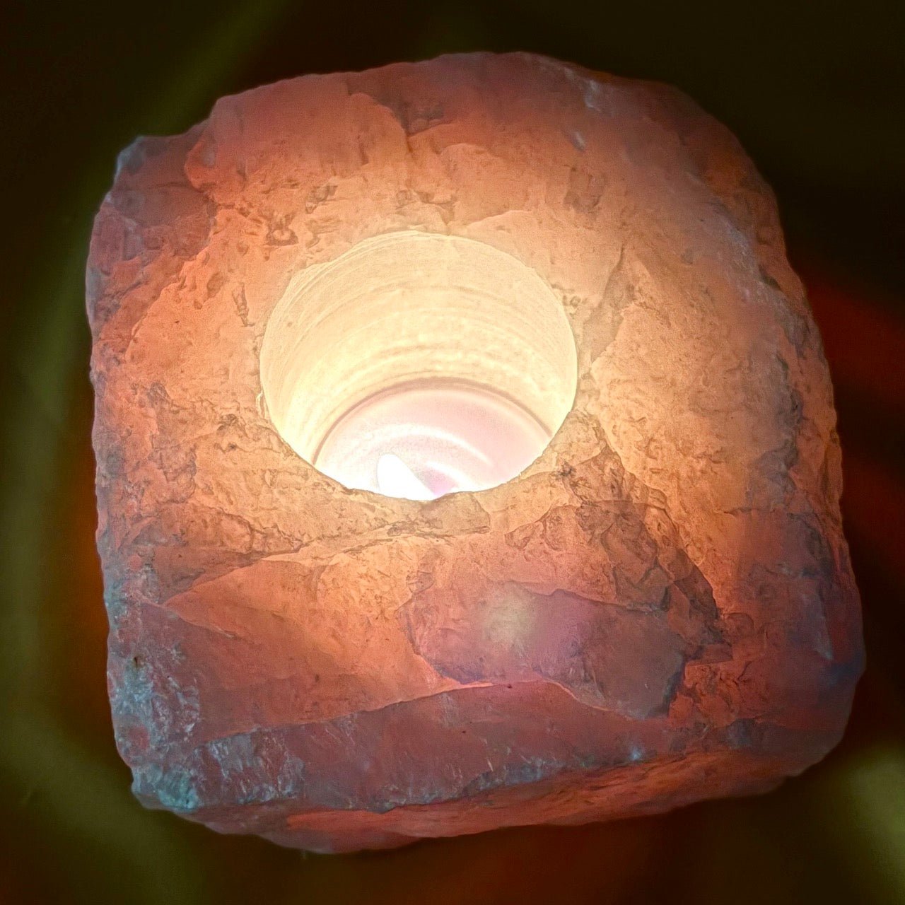 Ruusukvartsi - ISO Kristallituikku - 1,1kg - Valkoisen Liekin Voima