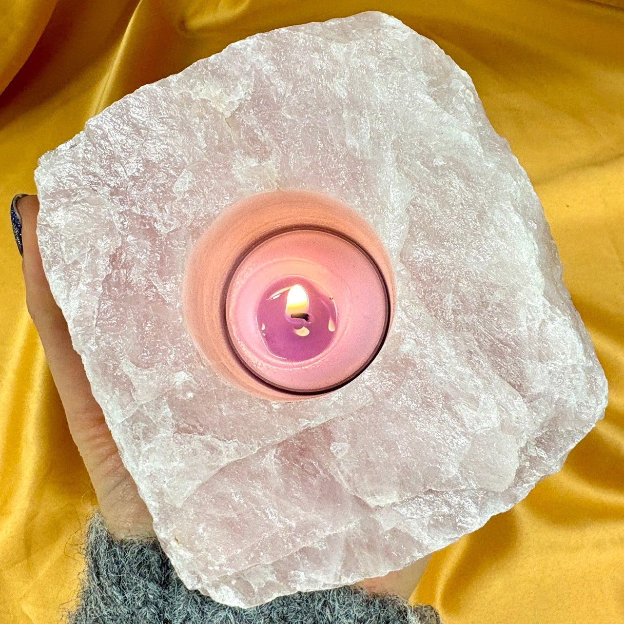 Ruusukvartsi - ISO Kristallituikku - 1,1kg - Valkoisen Liekin Voima