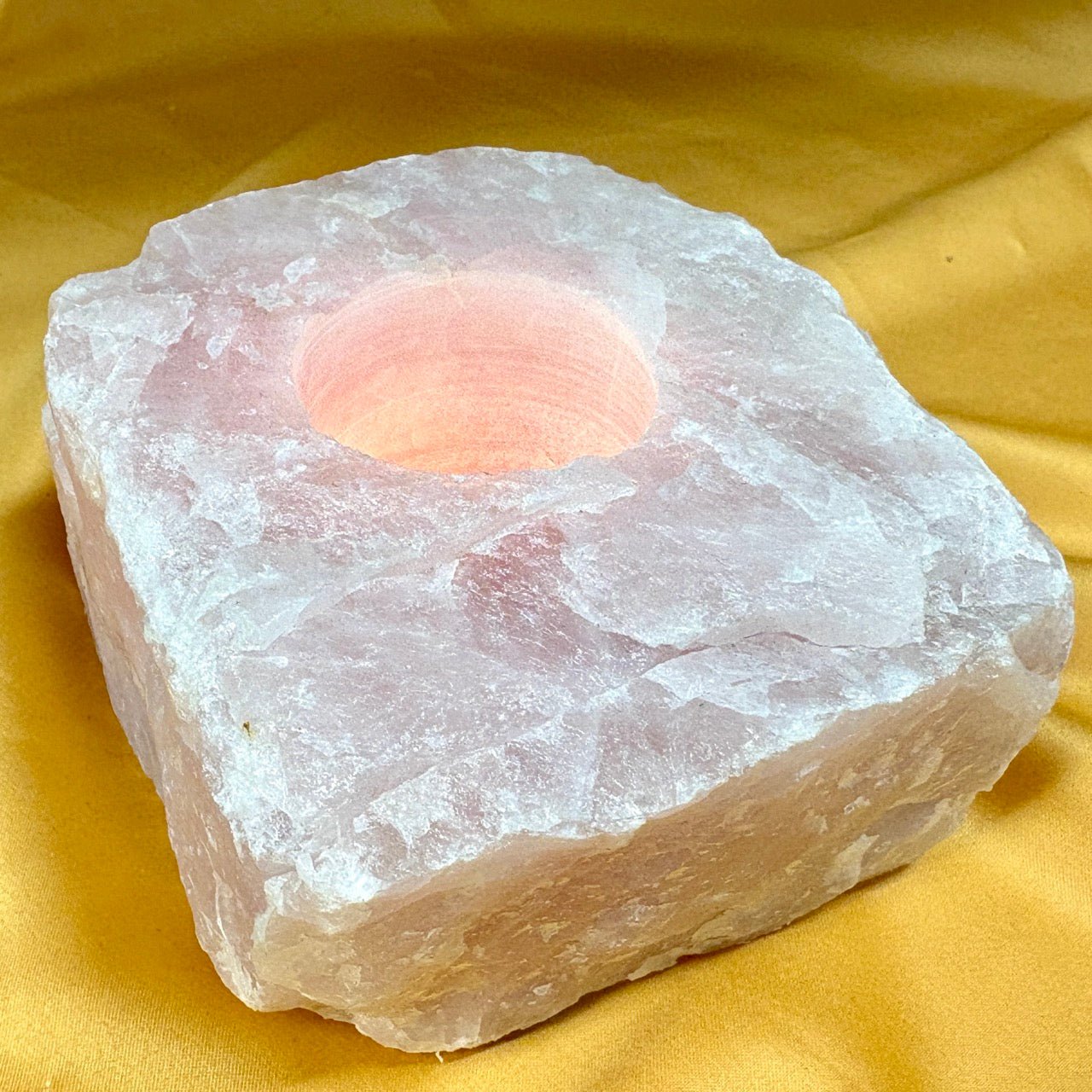 Ruusukvartsi - ISO Kristallituikku - 1,1kg - Valkoisen Liekin Voima