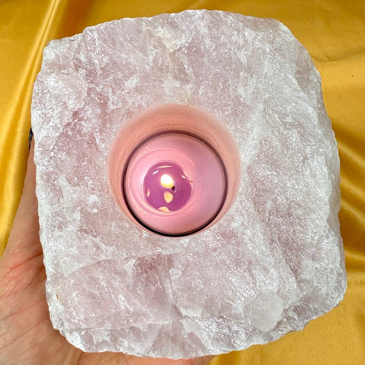 Ruusukvartsi - ISO Kristallituikku - 1,1kg - Valkoisen Liekin Voima