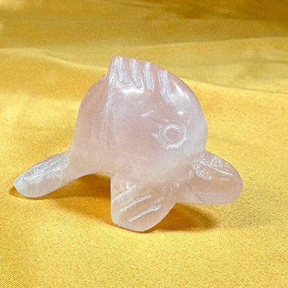 Ruusukvartsi - Kristallifisu - Lasten suosikki - 4,5cm - Valkoisen Liekin Voima