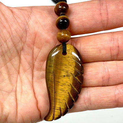 Tiikerinsilmä - Enkelinsiipikaulakoru - Terveyttä, ymmärrystä ja sisäistä voimaa - Valkoisen Liekin Voima