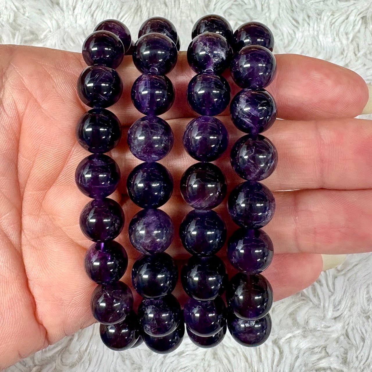 Tumma ametisti - Rannekoru - Muuntaa energiat ja suojaa vahvasti - Valkoisen Liekin Voima