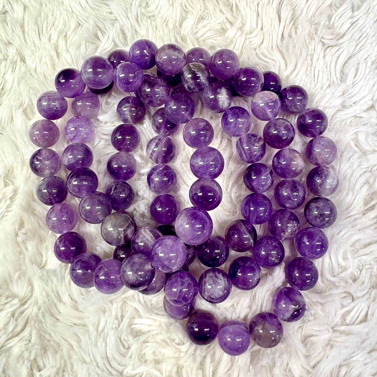 Vaalea ametisti - Rannekoru - Rauhoittaa ylikuormitusta ja auttaa palautumaan - Valkoisen Liekin Voima