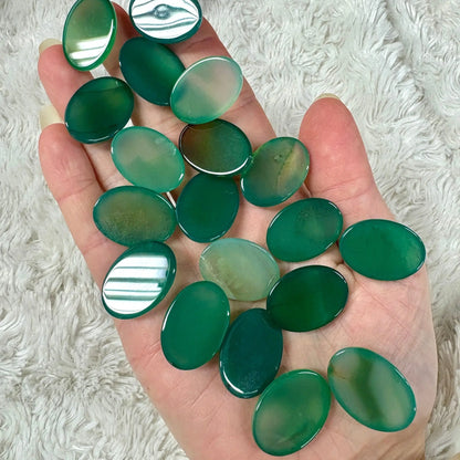 Vihreä akaatti - Kämmenkivi 2,5cm - Huippulaatu Valkoisen Liekin Voima