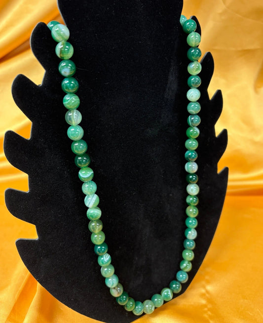 Vihreä akaatti Kaulakoru - Tuo elinvoimaa, parannusta ja runsautta - Valkoisen Liekin Voima