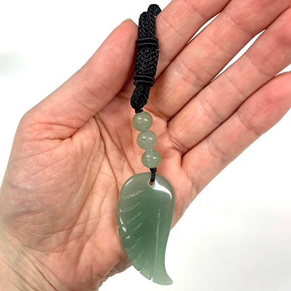 Vihreä aventuriini - Enkelinsiipikaulakoru - Runsautta, parannusta ja elämäniloa - Valkoisen Liekin Voima